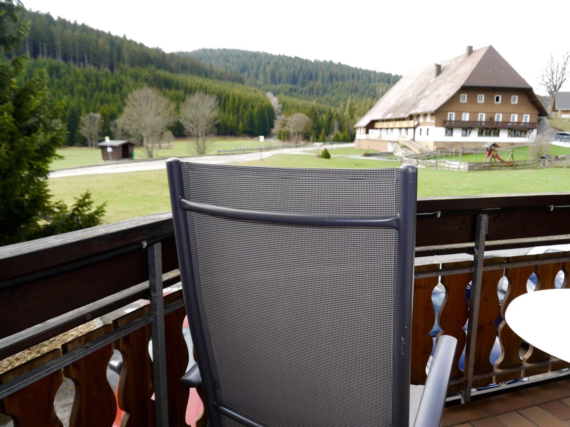 Hôtel Landgasthof Jostalstuble à Titisee-Neustadt Extérieur photo